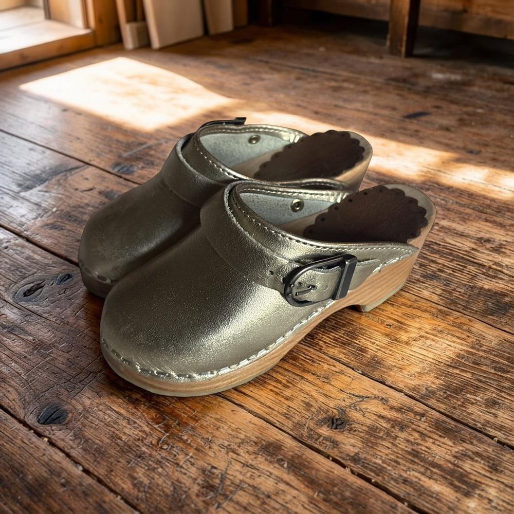 Hanna Andersson Metallic Kids Slippers